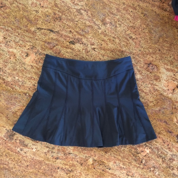 Athleta Dresses & Skirts - Athleta skirt with shorts